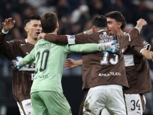 Platense, historia pura en Brasil: le ganó a Corinthians y jugará los octavos de final de la Copa Libertadores