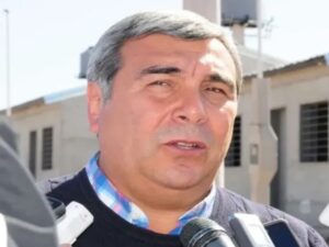 Echaron a un histórico dirigente del Movimiento Popular Neuquino: el gobernador lo acusó de “ñoqui” y frenaron su jubilación