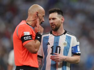 Ya se conoce quién será el árbitro  para el debut de la Selección ene l Mundial: un viejo conocido que trae el mejor recuerdo