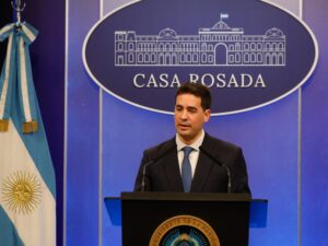 Javier Milei y sus medidas, EN VIVO: tras la polémica y las críticas, el bloque de LLA en el Senado anunció que donará el aumento de sus dietas