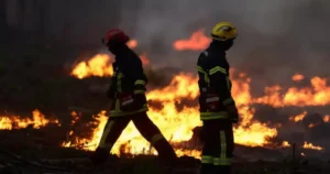 Francia y España combaten incendios forestales «sin precedentes»