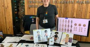 Muñecas transgénero con genitales extraíbles para niños generan controversia en EE. UU.