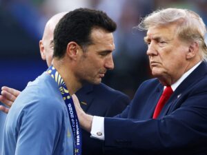 Lionel Scaloni, a corazón abierto: del “solo me sale decirles lo siento por no haberles podido traer otra copa” a “mis guerreros” y los “baldazos de agua fría”