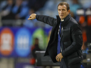 Arruabarrena y una dura autocrítica tras la sufrida clasificación de Boca: “Jugando así van a ser pocas las victorias que consigamos”