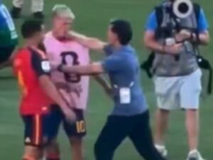 Dani Olmo rechazó las disculpas de Roberto Ayala por el encontronazo que tuvieron en la final del Mundial: “Está faltando a la verdad”