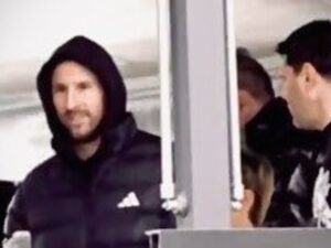Lionel Messi reapareció tras el Mundial y fue a alentar a Leones FC, el club de su familia en Rosario