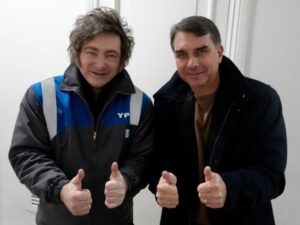 Javier Milei y sus medidas, EN VIVO: el Presidente viaja hoy a Brasil en apoyo a la candidatura presidencial de un hijo de Bolsonaro
