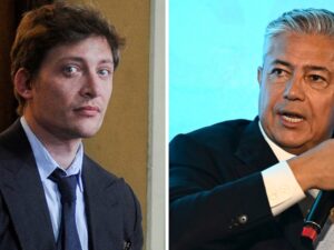 La narrativa de Santiago Caputo y los gobernadores en el museo